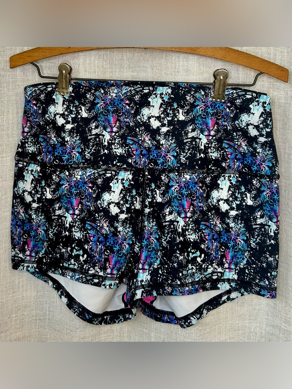 Peachy Athletic Women's extra Peachy
Large
EUC